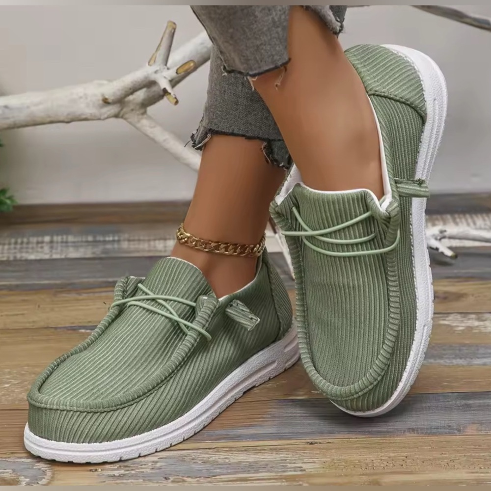 Rosy - Green ribbed boat shoe - size 39 (7.5) - new